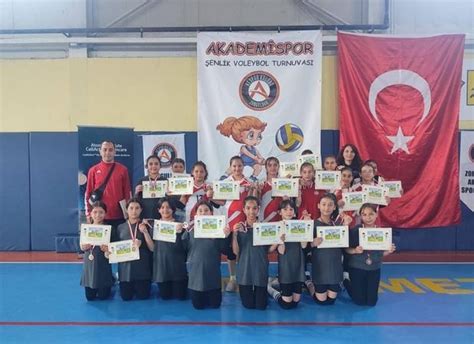 Voleybol Antrenörleri ve Tecrübeleri